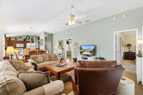 Casa en venta en The Villages, Florida, 3 dormitorios, 129.78 m2 № 1909833 - foto 14
