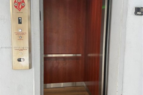 Copropriété à louer à Miami, Floride: 1 chambre, 57.6 m2 № 1982808 - photo 12