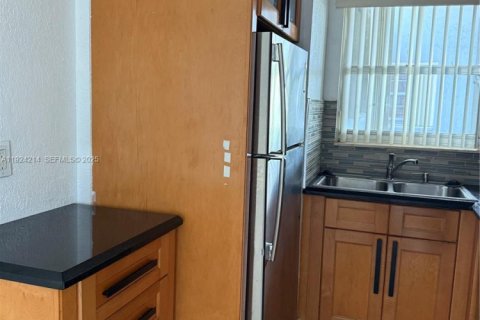 Copropriété à louer à Miami, Floride: 1 chambre, 57.6 m2 № 1982808 - photo 8