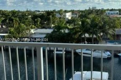 Купить кондоминиум в Норт-Майами, Флорида 2 спальни, 89.46м2, № 1984971 - фото 2