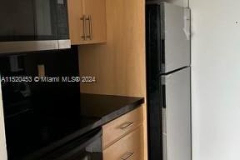 Купить кондоминиум в Норт-Майами, Флорида 2 спальни, 89.46м2, № 1984971 - фото 7