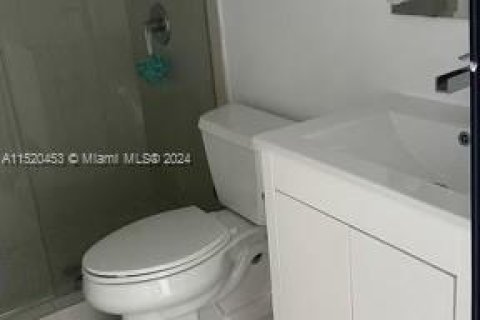 Купить кондоминиум в Норт-Майами, Флорида 2 спальни, 89.46м2, № 1984971 - фото 14