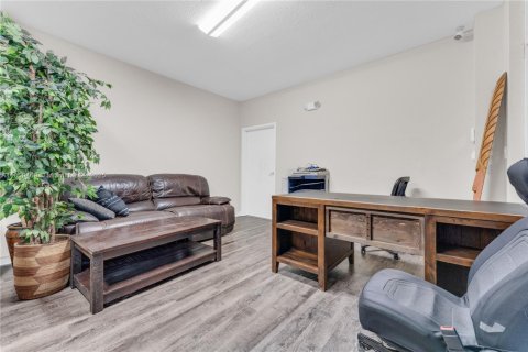 Immobilier commercial à vendre à Pompano Beach, Floride № 1961478 - photo 14