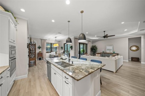 Casa en venta en Bradenton, Florida, 3 dormitorios, 249.91 m2 № 2386294 - foto 6