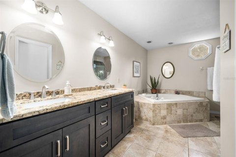 Casa en venta en Gainesville, Florida, 4 dormitorios, 180.51 m2 № 2384166 - foto 24