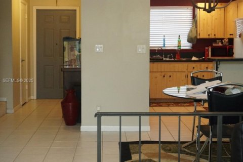 Condo in Davie, Florida, 2 bedrooms  № 1994745 - photo 9