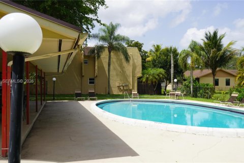Condo in Davie, Florida, 2 bedrooms  № 1994745 - photo 7
