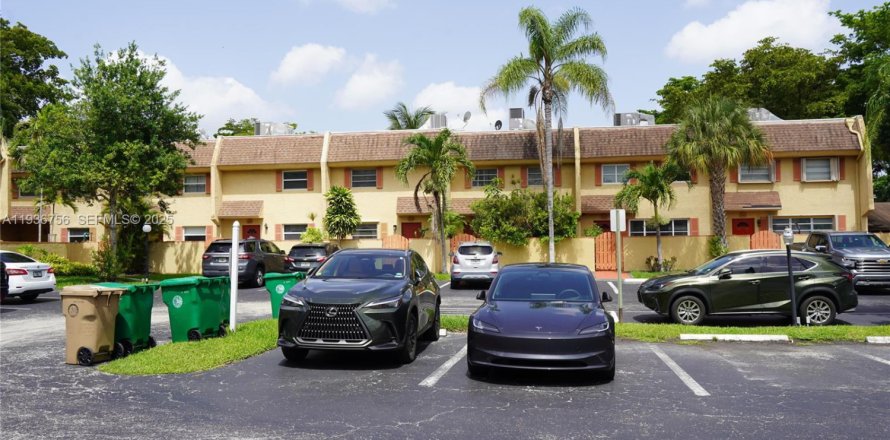 Condo in Davie, Florida, 2 bedrooms  № 1994745