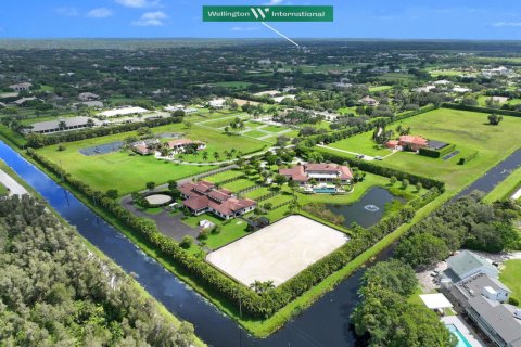 Apartment in Wellington, Florida 3 rooms, 32.61 sq.m. № 2188947 - photo 2