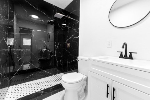 Villa ou maison à vendre à Hialeah, Floride: 3 chambres, 158.4 m2 № 1951087 - photo 21