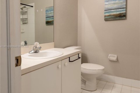 Touwnhouse à vendre à Doral, Floride: 4 chambres, 175.96 m2 № 1977628 - photo 15
