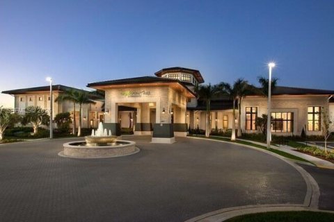 Townhouse in Doral, Florida 4 bedrooms, 187.66 sq.m. № 2068131 - photo 6