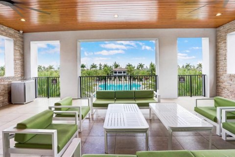 Townhouse in Doral, Florida 4 bedrooms, 187.66 sq.m. № 2068131 - photo 25