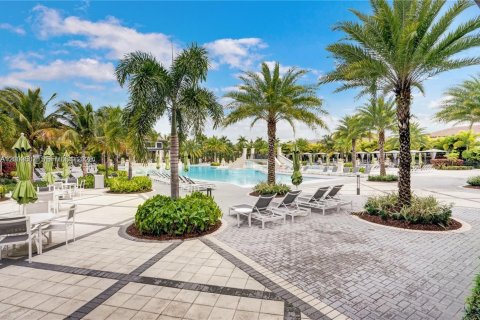 Townhouse in Doral, Florida 4 bedrooms, 187.66 sq.m. № 2068131 - photo 21