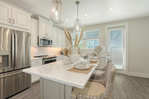 House in HUNTERS POINT in Cortez, Florida 3 bedrooms, 155.89 sq.m. № 1813441 - photo 11