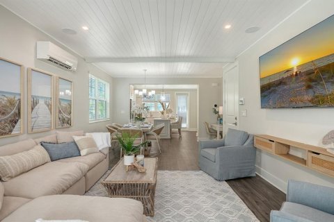 House in HUNTERS POINT in Cortez, Florida 3 bedrooms, 155.89 sq.m. № 1813441 - photo 4