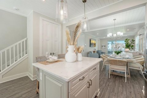 House in HUNTERS POINT in Cortez, Florida 3 bedrooms, 155.89 sq.m. № 1813441 - photo 14