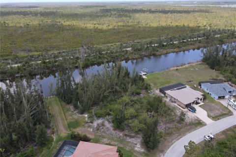 Terreno en venta en Port Charlotte, Florida № 1742860 - foto 21