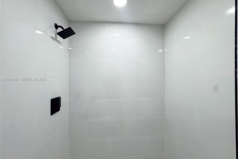 Villa ou maison à vendre à Miami, Floride: 3 chambres, 85.47 m2 № 2068260 - photo 18