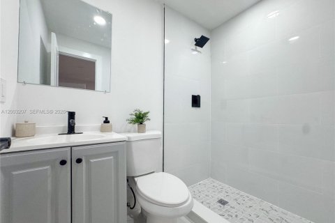 Villa ou maison à vendre à Miami, Floride: 3 chambres, 85.47 m2 № 2068260 - photo 17