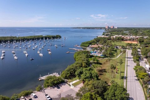 Condo in Miami, Florida, 2 bedrooms  № 1953123 - photo 19