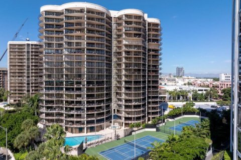 Condo in Miami, Florida, 2 bedrooms  № 1953123 - photo 23