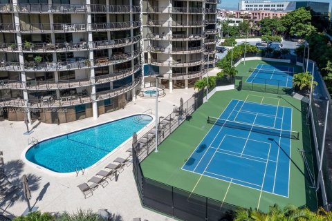 Condo in Miami, Florida, 2 bedrooms  № 1953123 - photo 17