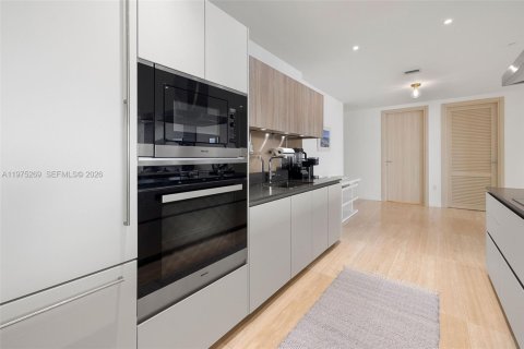 Купить кондоминиум в Майами, Флорида 3 спальни, 192.87м2, № 2036334 - фото 18