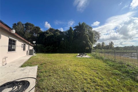 House in Homestead, Florida 5 bedrooms № 1997936 - photo 12