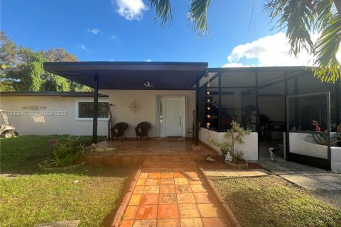 House in Homestead, Florida 5 bedrooms № 1997936
