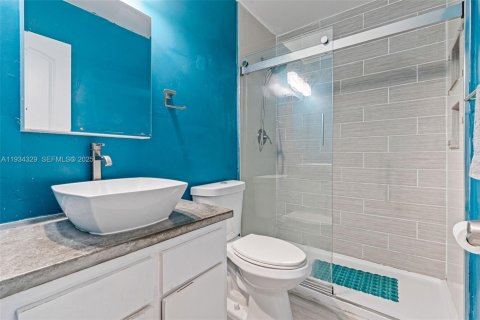 Copropriété à vendre à Hialeah, Floride: 2 chambres, 80.45 m2 № 1992680 - photo 14