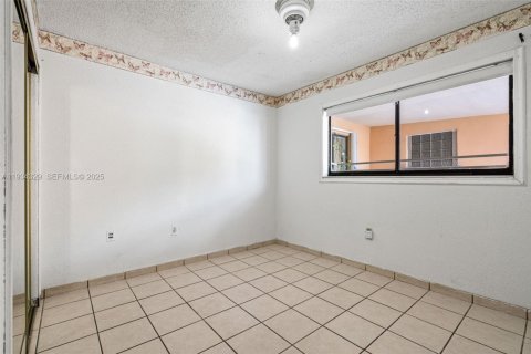 Copropriété à vendre à Hialeah, Floride: 2 chambres, 80.45 m2 № 1992680 - photo 15