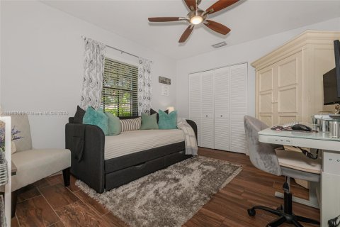 Casa en venta en Pembroke Pines, Florida, 4 dormitorios, 235.23 m2 № 1892890 - foto 29