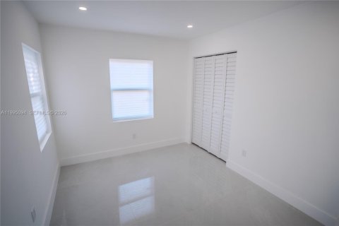 House in Miami Gardens, Florida 4 bedrooms, 115.2 sq.m. № 2062616 - photo 26