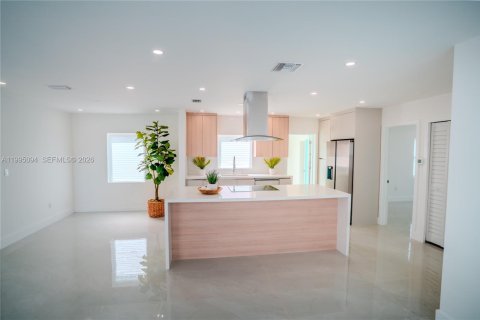 House in Miami Gardens, Florida 4 bedrooms, 115.2 sq.m. № 2062616 - photo 14