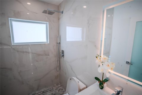 House in Miami Gardens, Florida 4 bedrooms, 115.2 sq.m. № 2062616 - photo 30
