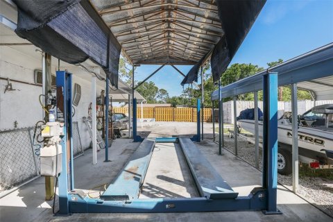 Купить коммерческую недвижимость в Уинтер-Хейвен, Флорида 232.26м2, № 1592459 - фото 13