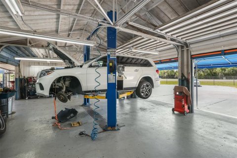 Купить коммерческую недвижимость в Уинтер-Хейвен, Флорида 232.26м2, № 1592459 - фото 8