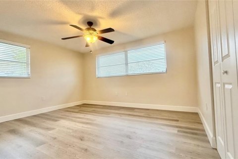 House in Port Richey, Florida 2 bedrooms, 103.03 sq.m. № 1919436 - photo 24