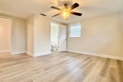 House in Port Richey, Florida 2 bedrooms, 103.03 sq.m. № 1919436 - photo 25