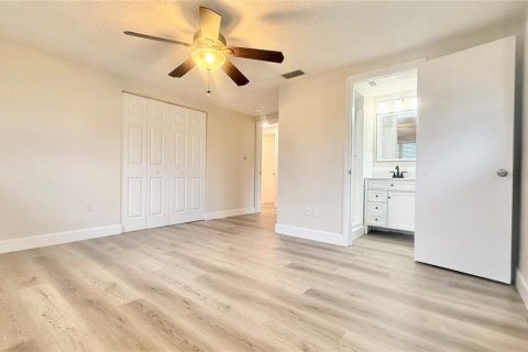 House in Port Richey, Florida 2 bedrooms, 103.03 sq.m. № 1919436 - photo 26