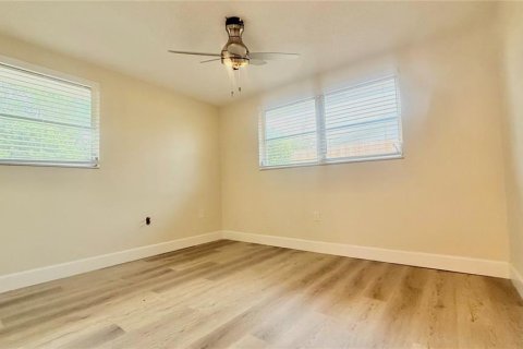 House in Port Richey, Florida 2 bedrooms, 103.03 sq.m. № 1919436 - photo 30