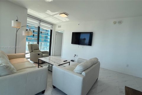 Copropriété à louer à Miami, Floride: 3 chambres, 119.01 m2 № 1966517 - photo 3