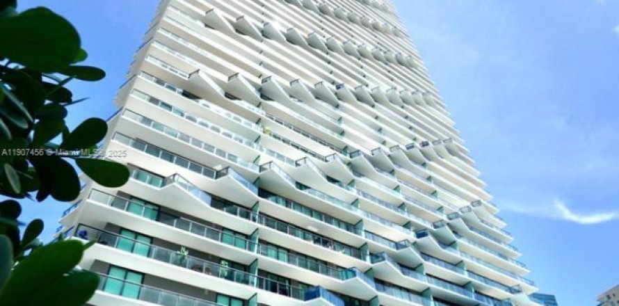 Condo à Miami, Floride, 3 chambres  № 1966517