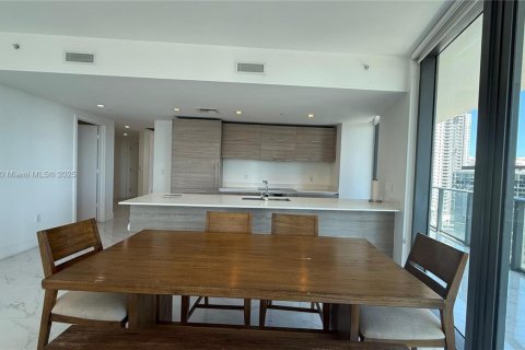 Copropriété à louer à Miami, Floride: 3 chambres, 119.01 m2 № 1966517 - photo 9