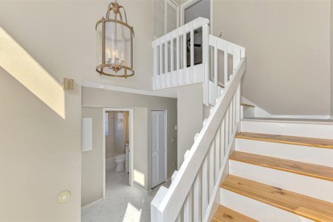 Townhouse in Sarasota, Florida 2 bedrooms, 124.49 sq.m. № 2232887 - photo 24