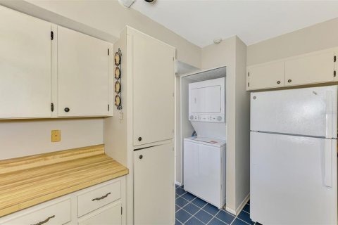 Townhouse in Sarasota, Florida 2 bedrooms, 124.49 sq.m. № 2232887 - photo 20