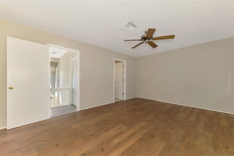 Townhouse in Sarasota, Florida 2 bedrooms, 124.49 sq.m. № 2232887 - photo 27