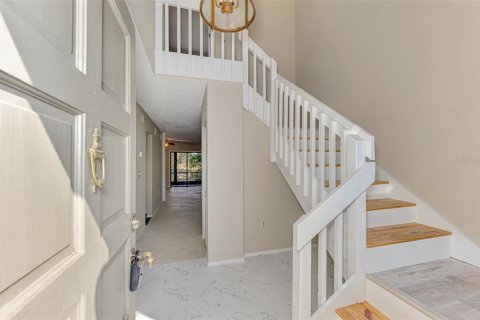Townhouse in Sarasota, Florida 2 bedrooms, 124.49 sq.m. № 2232887 - photo 6