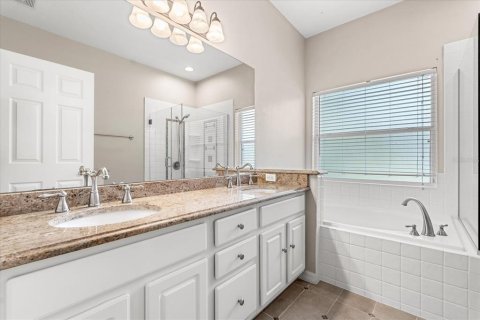 House in Orlando, Florida 4 bedrooms, 196.21 sq.m. № 1750703 - photo 20